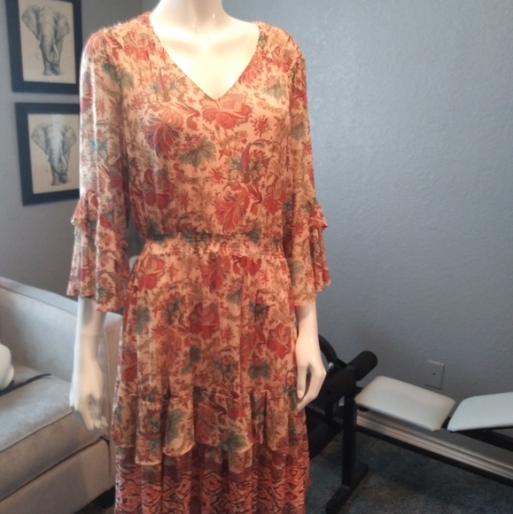 Cute dress - Picture 2 of 5